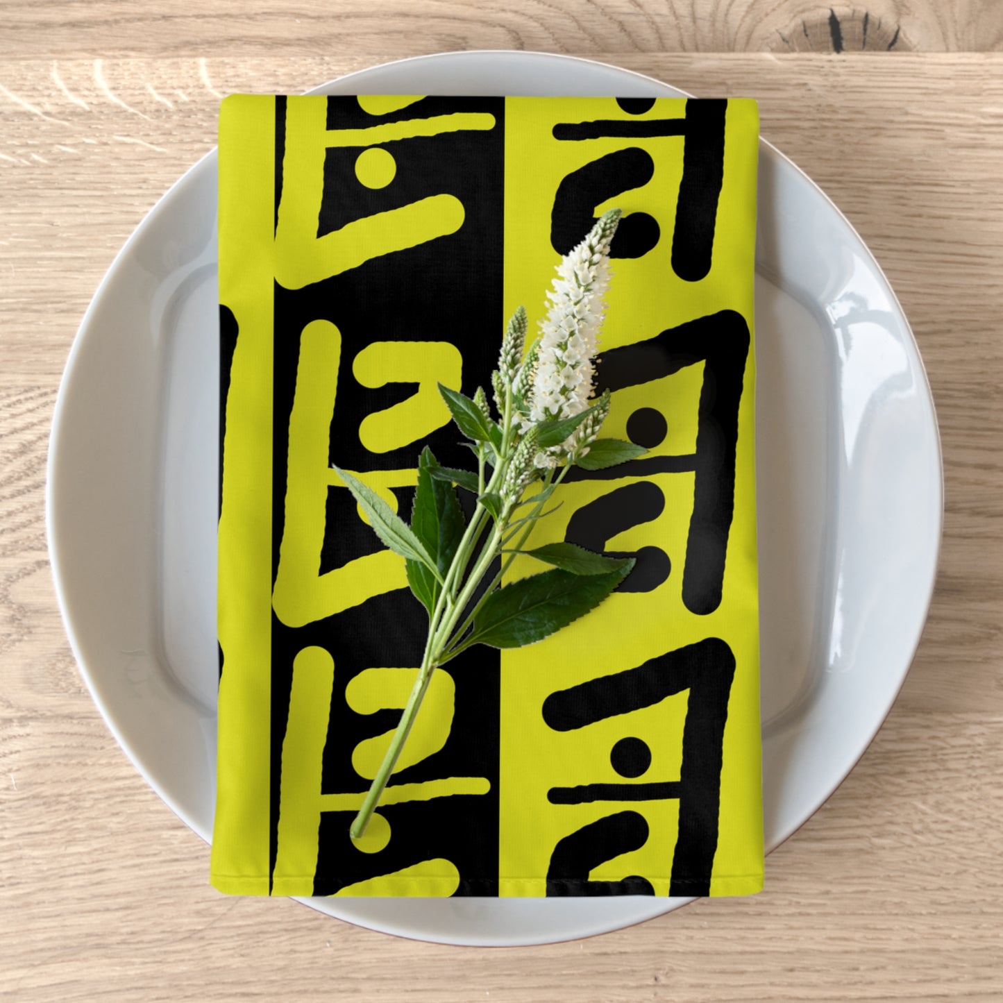 Black & Gold Q Napkins